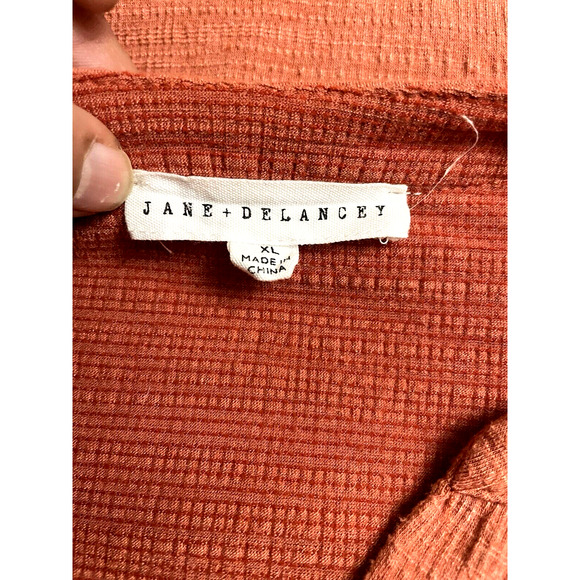 Jane & Delancey Women's Blouse Top Garment Dye Short Sleeve Rayon Size XL Rust - Picture 3 of 6